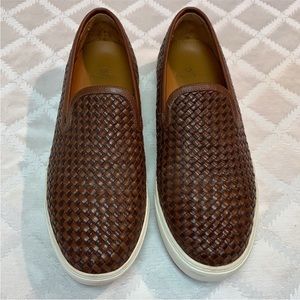 Men’s Massimo Dutti leather loafers. Size 10. Worn once. Excellent condition!